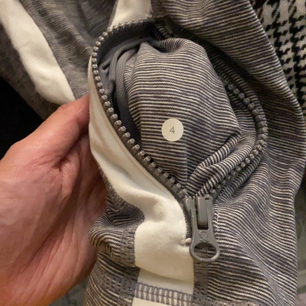 Lululemon jacket - Picture 3 of 3